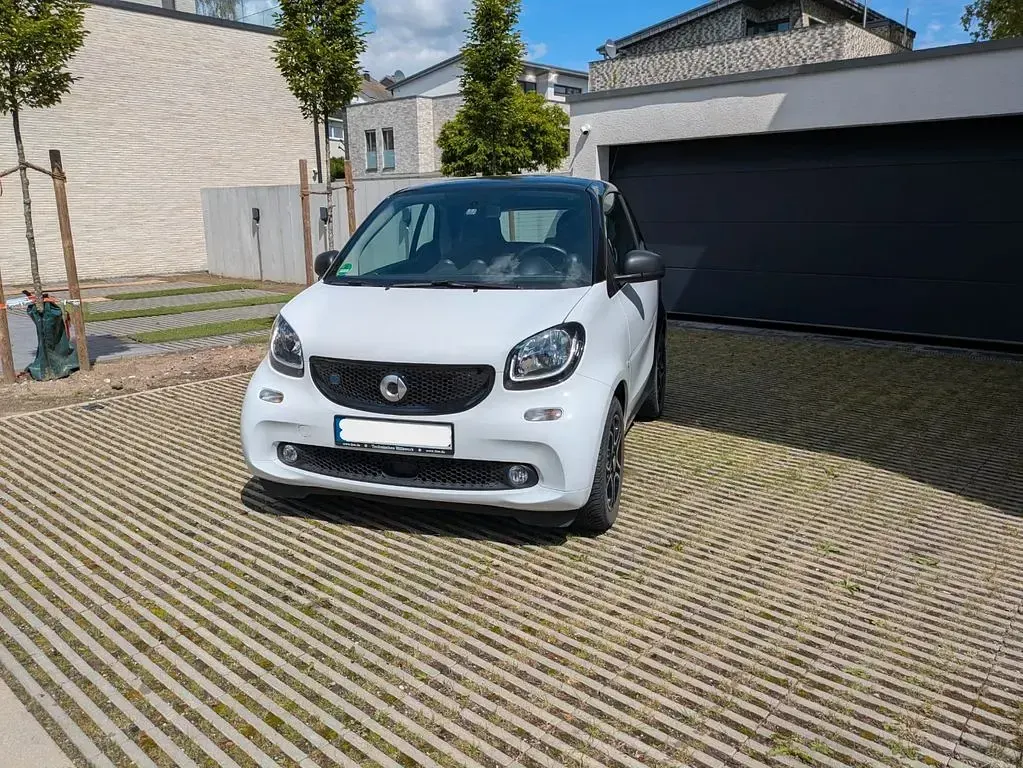 Gebraucht Smart ForTwo Electric Drive Brabus 60 kW (82 PS) 2018 Weiß Coupé