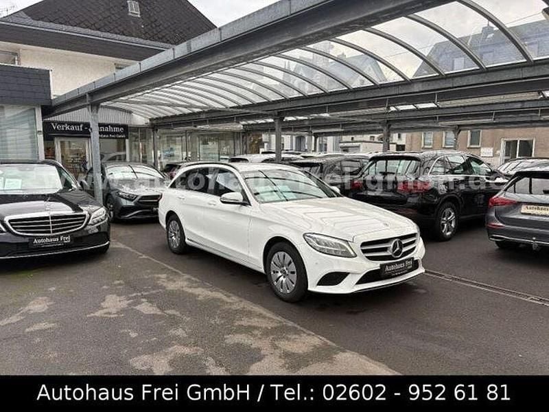 Second-hand Mercedes C180 122 CP (89 kW) 2021 Alb Break