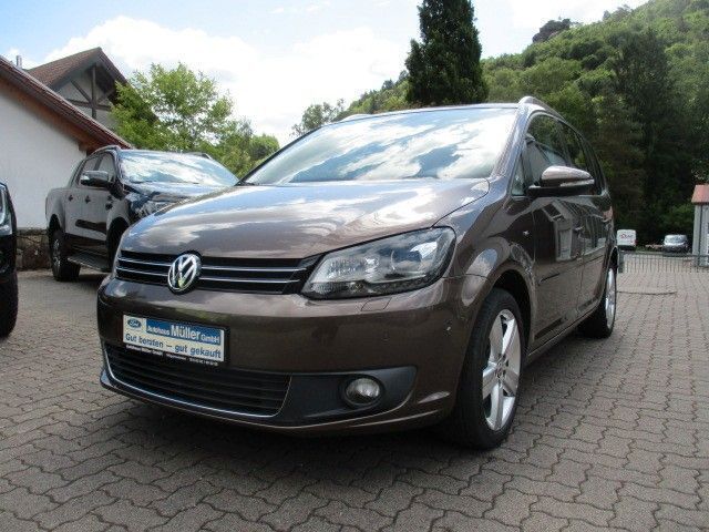 Braun Gebraucht 2014 VW Touran Cup Van / Kleinbus | 11.800 € (Teuer) - Bild 1/4