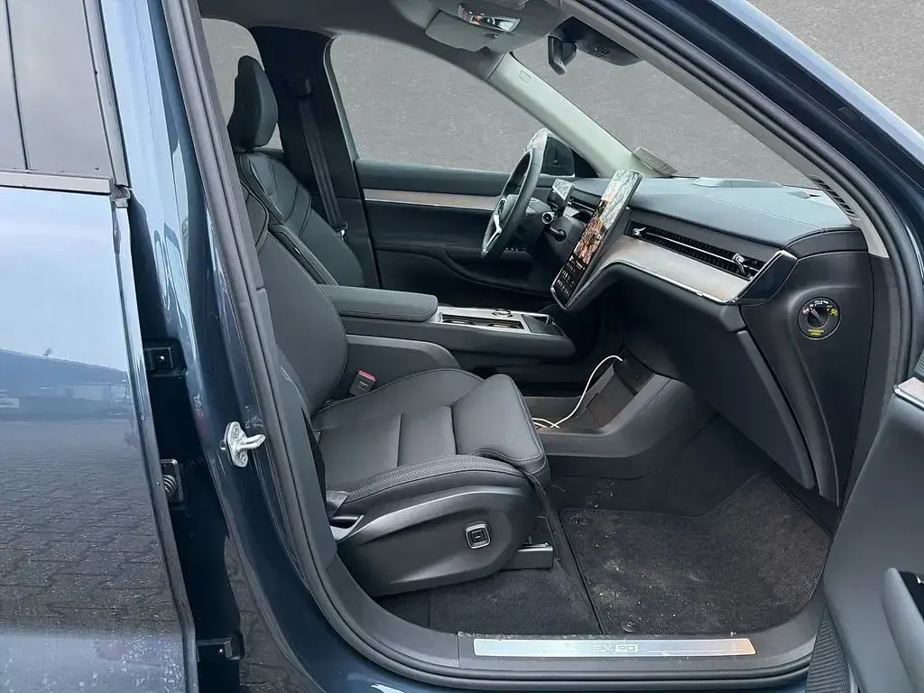 Gebraucht Volvo EX90 Plus 205 kW (279 PS) 2025 Blau SUV