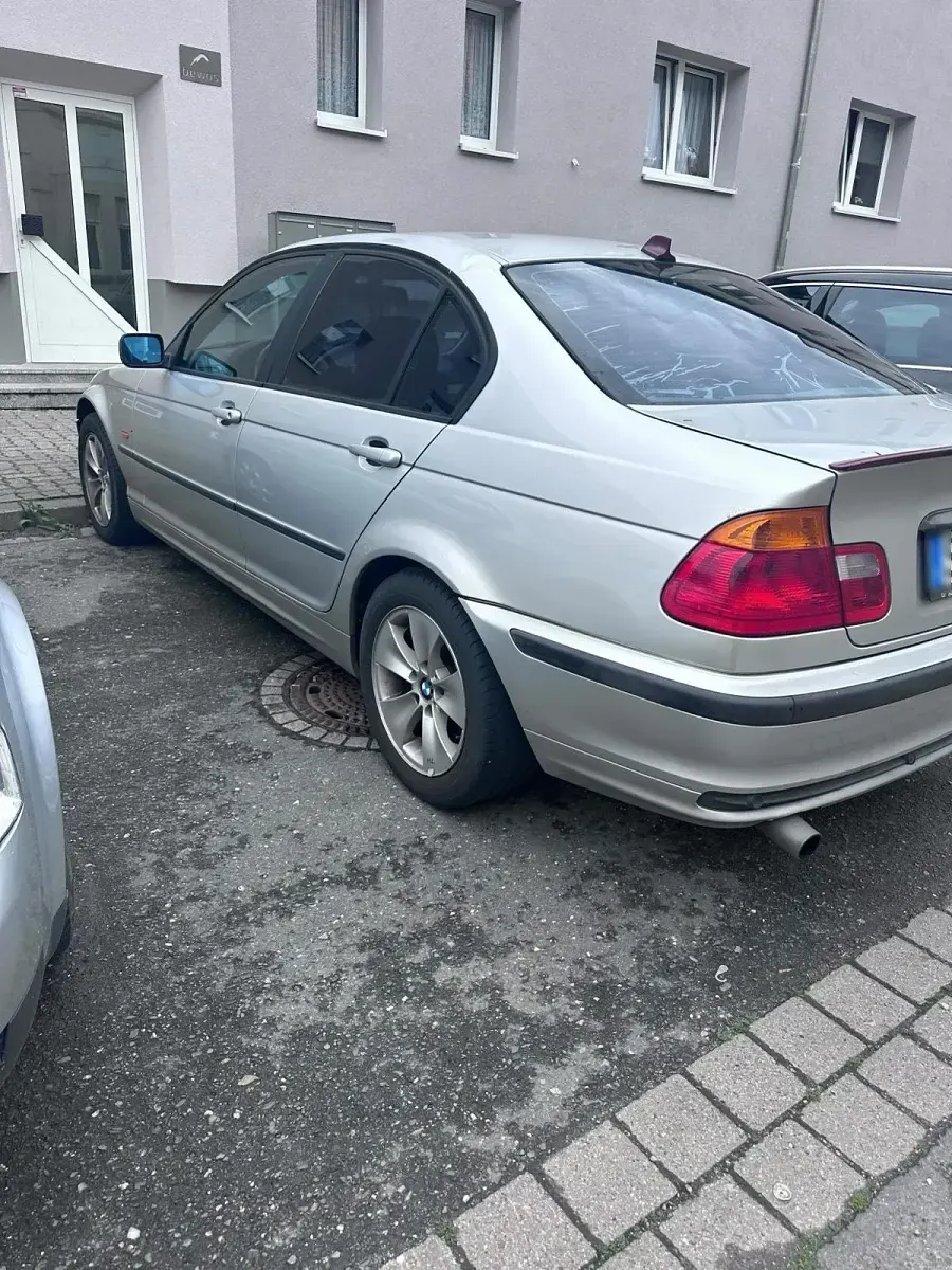 Gebraucht BMW 318 118 PS (86 kW) 2000 Andere farben Kleinwagen