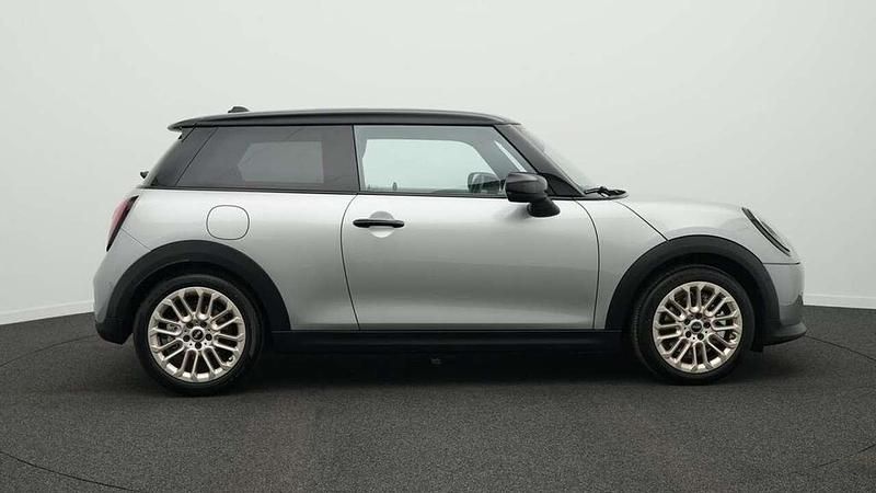 Gebraucht Mini Cooper Favoured 156 PS (114 kW) 2024 Grau Kleinwagen