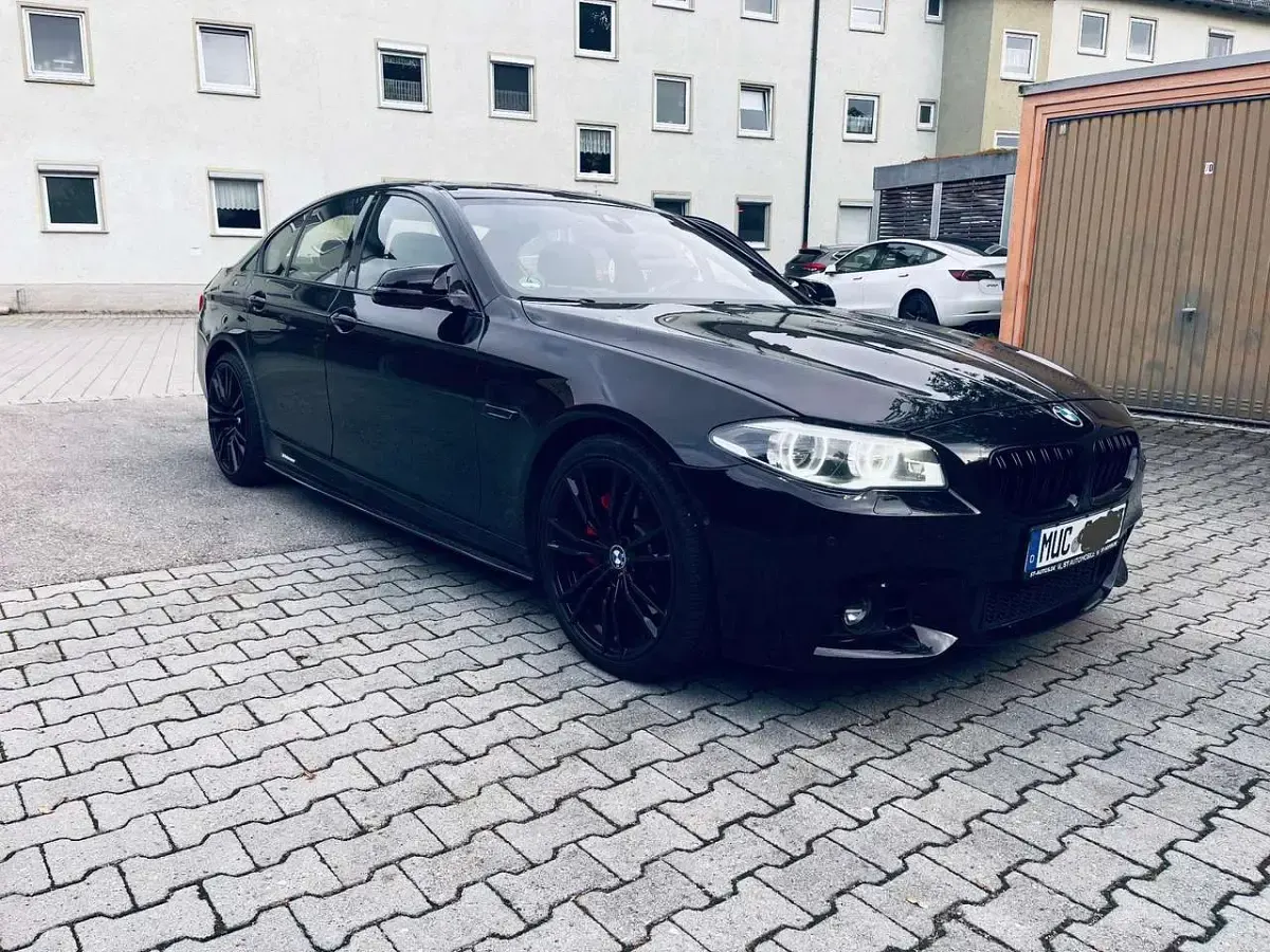Gebraucht BMW 550 449 PS (330 kW) 2016 Limousine