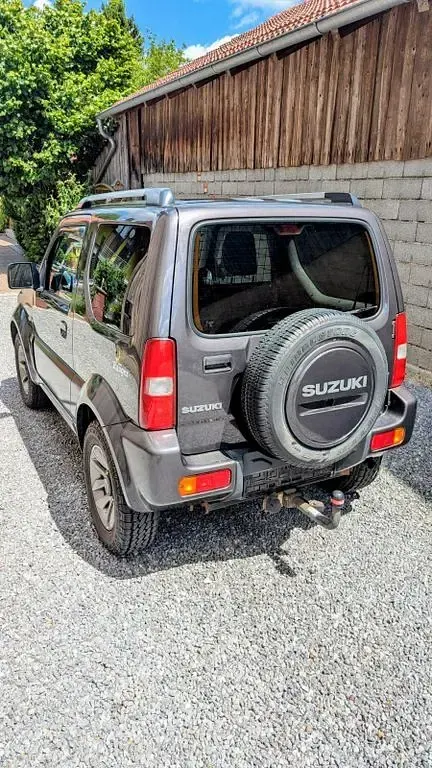 Gebraucht Suzuki Jimny Style 84 PS (61 kW) 2016 Grau SUV