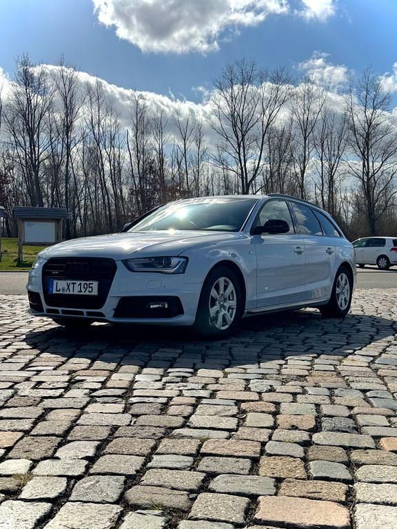 Gebraucht Audi A4 S-Line 150 PS (110 kW) 2015 Weiß Kombi