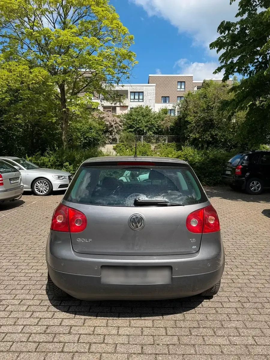 Używany VW Golf V 75 KM (55 kW) 2006 Szary Hatchback