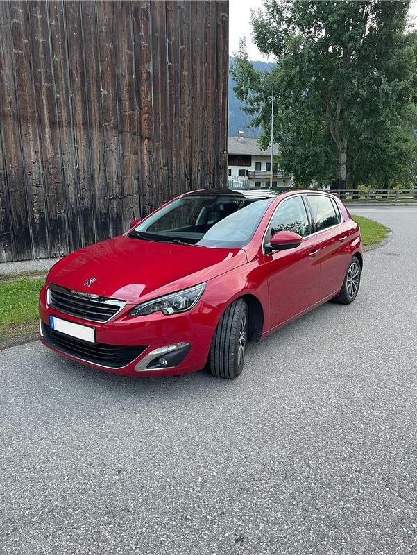 Rot Gebraucht 2016 Peugeot 308 Allure Limousine | 10.500 € (Etwas zu teuer) - Bild 1/4