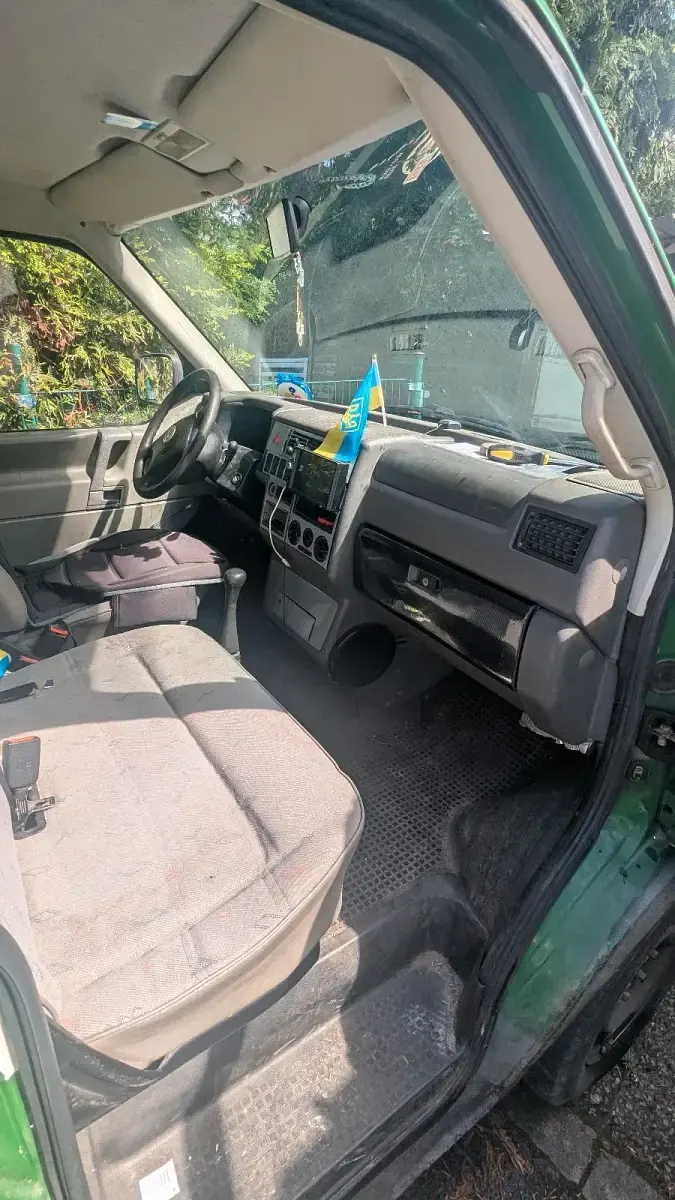 Gebraucht VW T4 68 PS (50 kW) 2001 Grün Van
