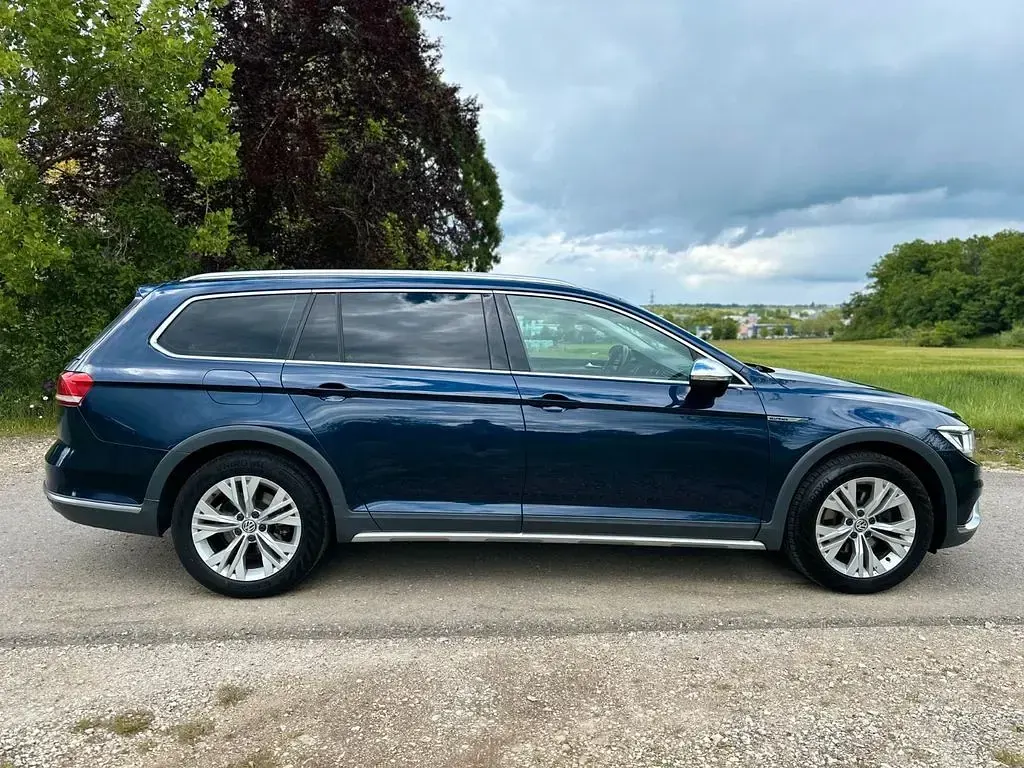 Gebraucht VW Passat Alltrack 190 PS (139 kW) 2017 Blau Kombi