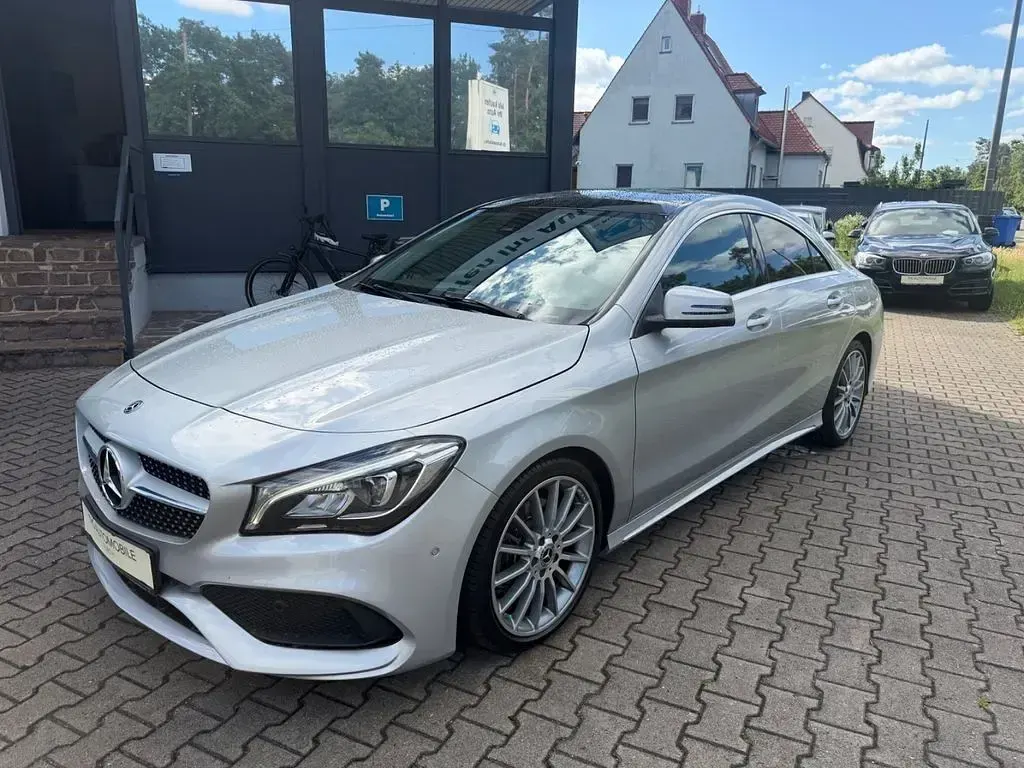 Gebraucht Mercedes CLA220 AMG line 184 PS (135 kW) 2019 Polarsilber  metalliclack Coupé