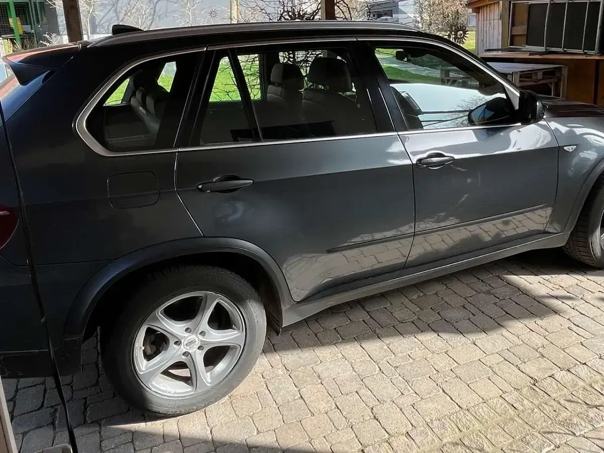 Gebraucht BMW X5 245 PS (180 kW) 2012 Grau SUV