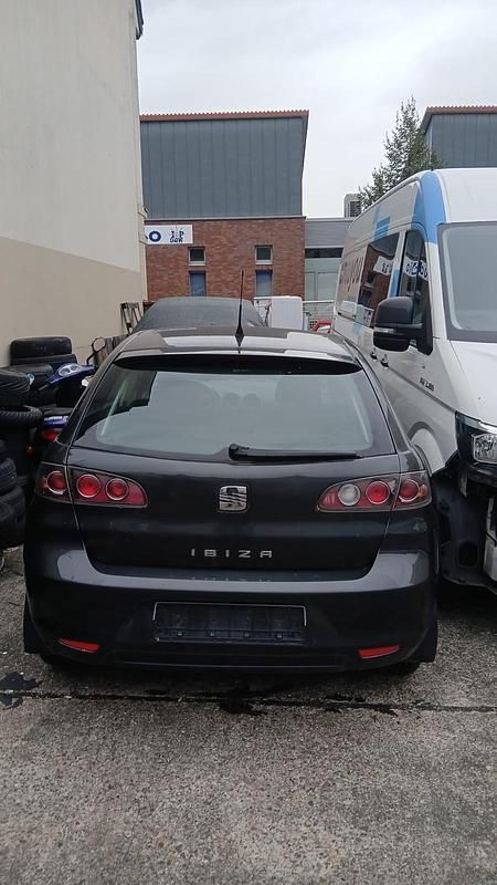 Schwarz Gebraucht 2010 Seat Ibiza Kleinwagen | 699 € (Superpreis) - Bild 1/4