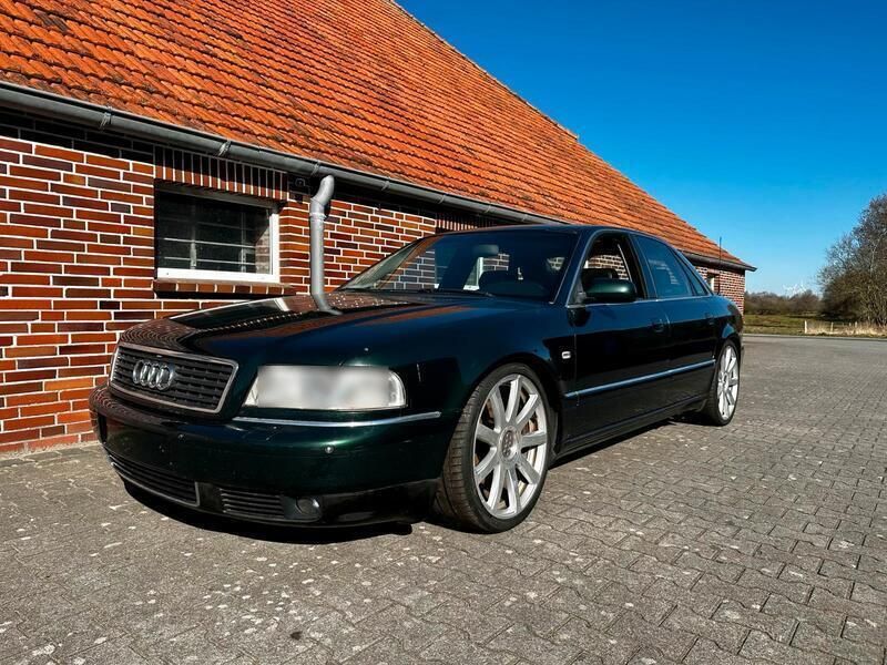 Grün Gebraucht 2002 Audi A8 Limousine | 7.500 € - Bild 1/4