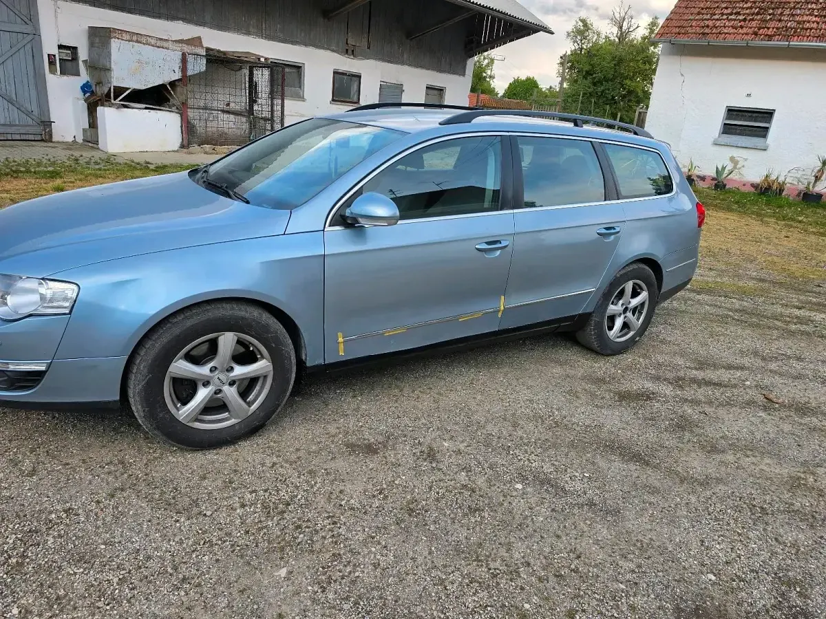 Gebraucht VW Passat 140 PS (102 kW) 2007 Blau Kombi
