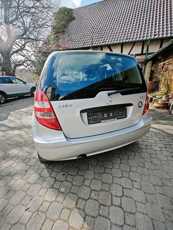 Gebraucht Mercedes A180 110 PS (80 kW) 2008 Silber Kleinwagen