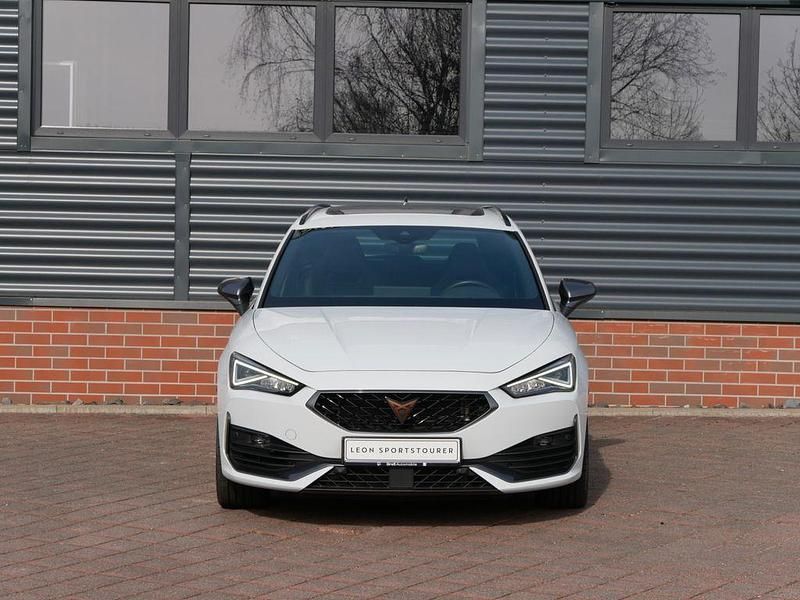 Gebraucht Cupra Leon VZ 310 PS (228 kW) 2023 Weiß Limousine