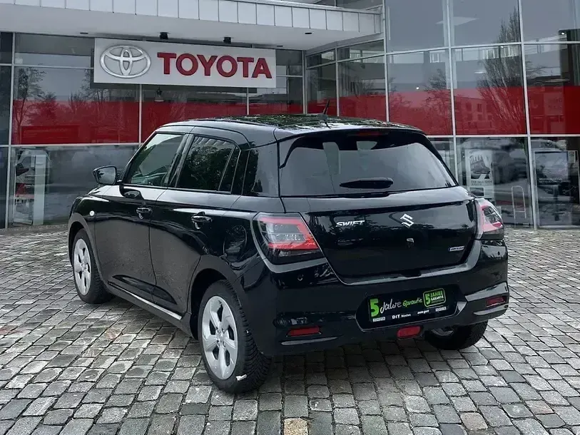 Gebraucht Suzuki Swift Comfort 83 PS (61 kW) 2025 Schwarz (metallic) Kleinwagen