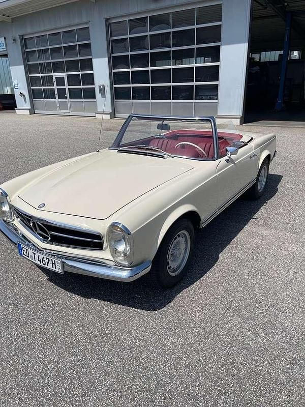 Beige Gebraucht 1967 Mercedes 250 Cabrio | 86.500 € - Bild 1/4
