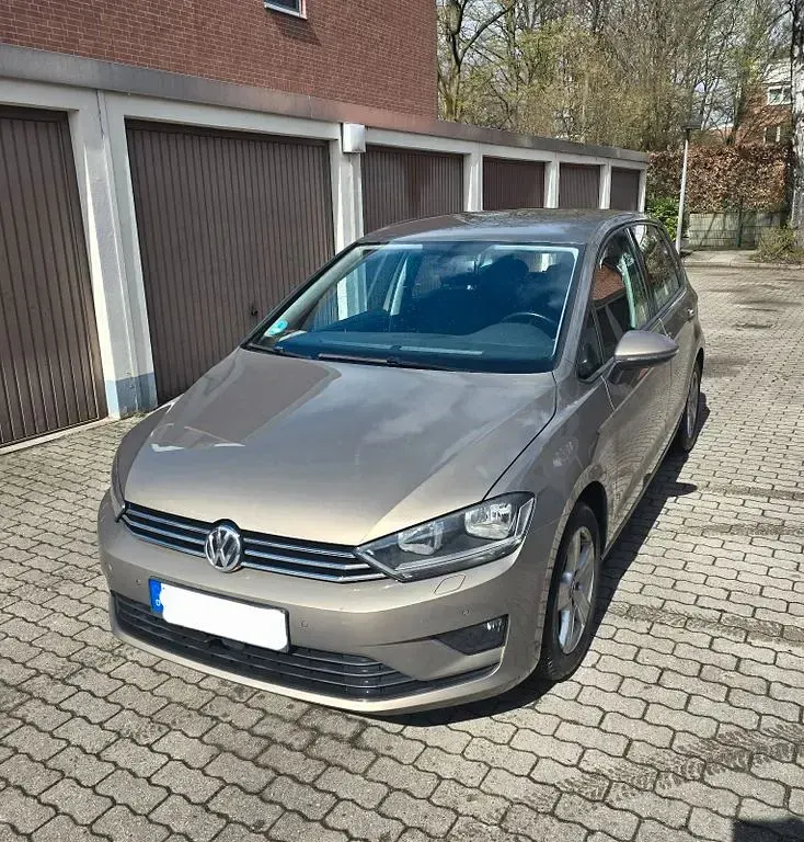 Gebraucht VW Golf Sportsvan 110 PS (80 kW) 2014 Gold Van / Kleinbus