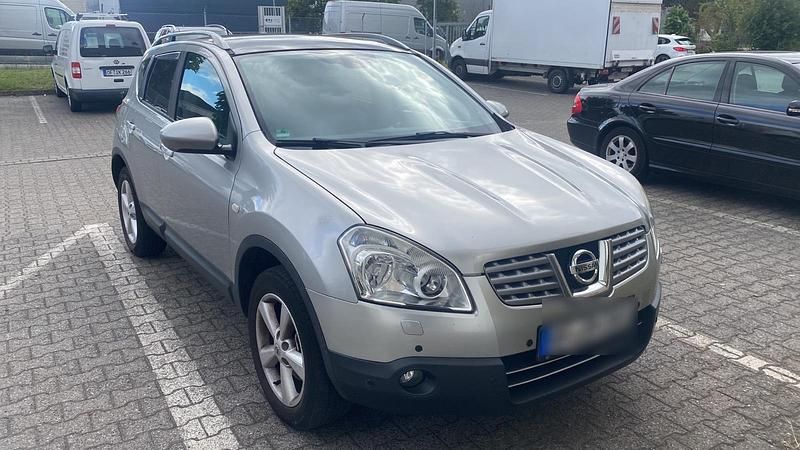 Silber Gebraucht 2010 Nissan Qashqai SUV | 5.600 € - Bild 1/4