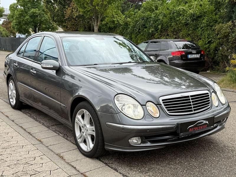 Gebraucht Mercedes E500 Exclusive 306 PS (225 kW) 2003 Grün Limousine