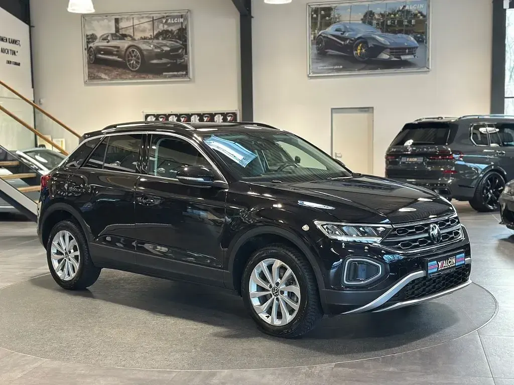 Gebraucht VW T-Roc Style 150 PS (110 kW) 2023 Schwarz SUV