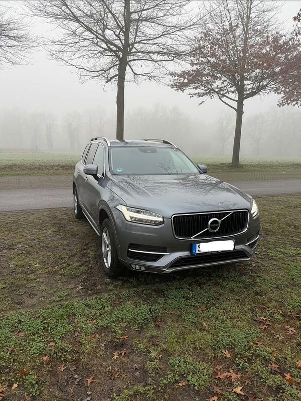 Gebraucht Volvo XC90 Momentum 235 PS (172 kW) 2018 Grau SUV