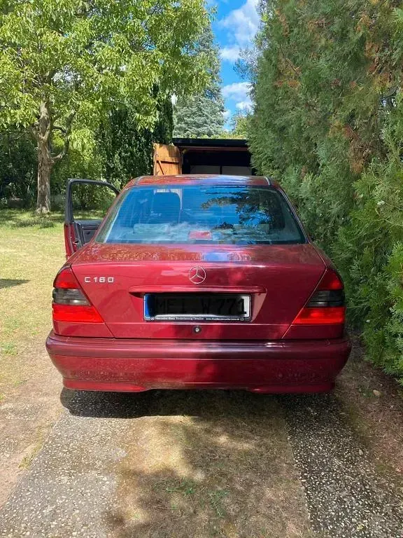 Gebraucht Mercedes C180 Classic 122 PS (89 kW) 2000 Rot Limousine