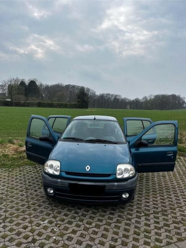 Blau Gebraucht 1999 Renault Clio II Limousine | 1.199 € (Fairer Preis) - Bild 1/4