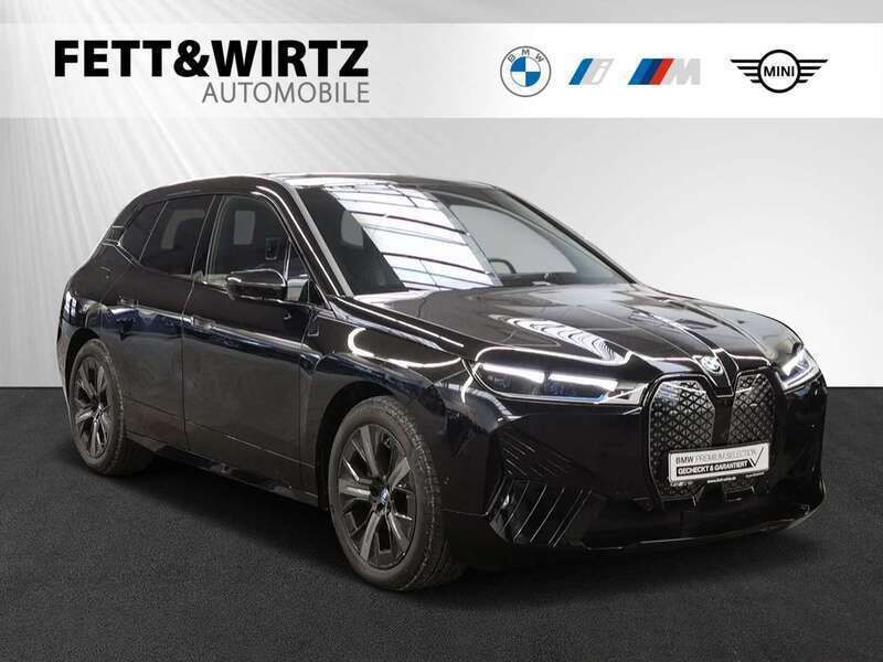 Saphirschwarz Gebraucht 2022 BMW iX Sport Line SUV | 65.900 € (Guter Preis) - Bild 1/2
