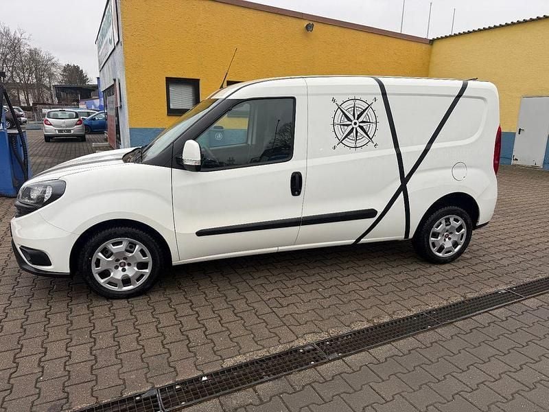 Weiß Gebraucht 2018 Fiat Doblò Van / Kleinbus | 7.500 € (Superpreis) - Bild 1/4