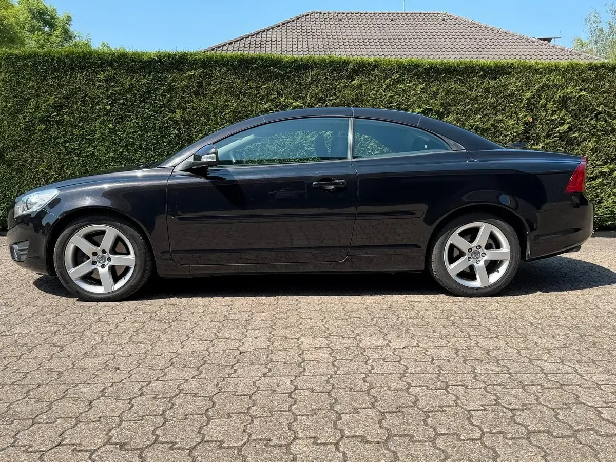 Gebraucht Volvo C70 150 PS (110 kW) 2011 Schwarz Cabrio