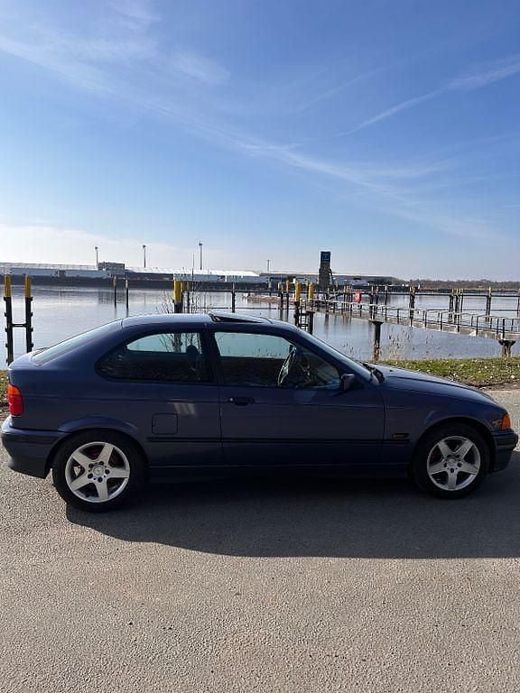 Gebraucht BMW 316 Compact 102 PS (75 kW) 1995 Blau Kleinwagen