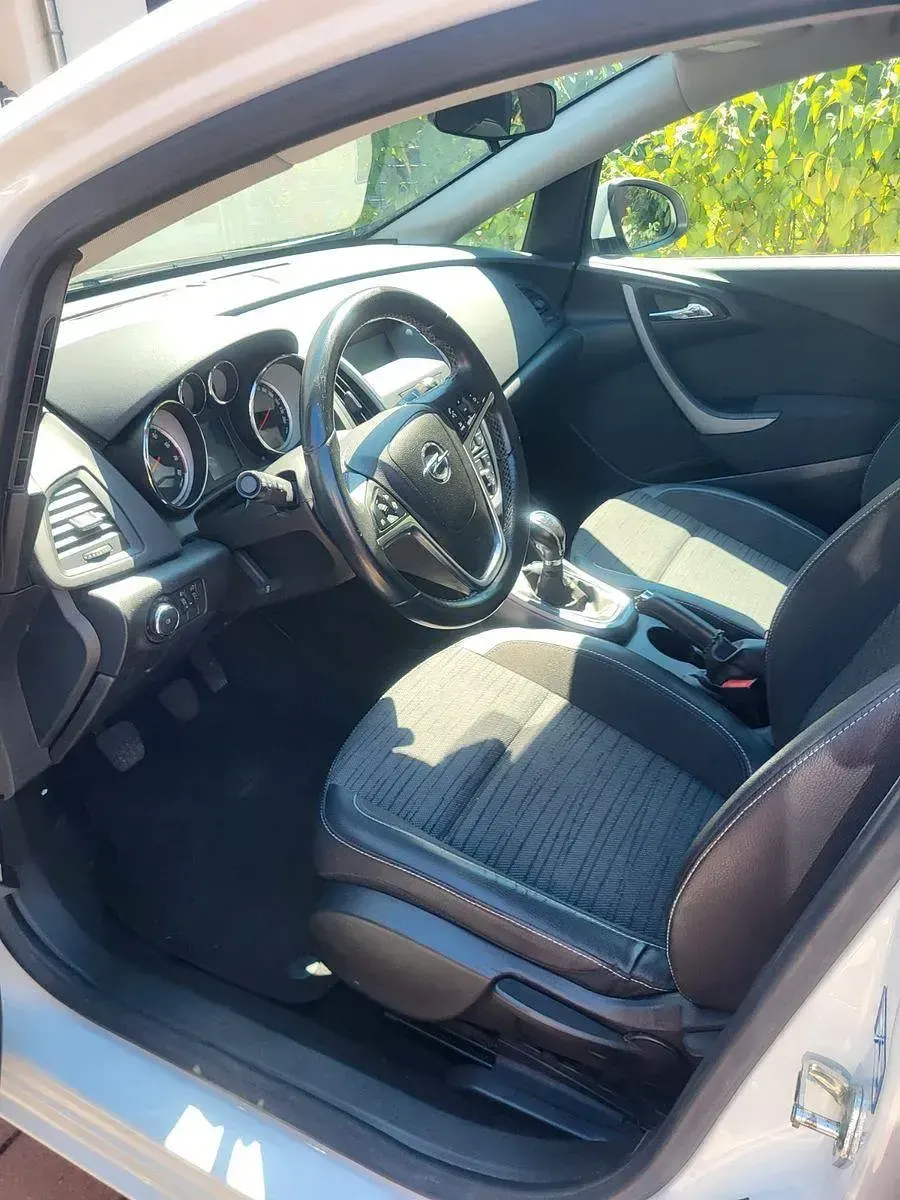 Gebraucht Opel Astra Innovation 105 PS (77 kW) 2015 Weiß Kombi
