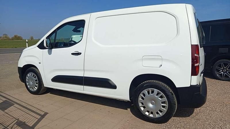 Gebraucht Opel Combo 102 PS (75 kW) 2020 Weiß Van / Kleinbus
