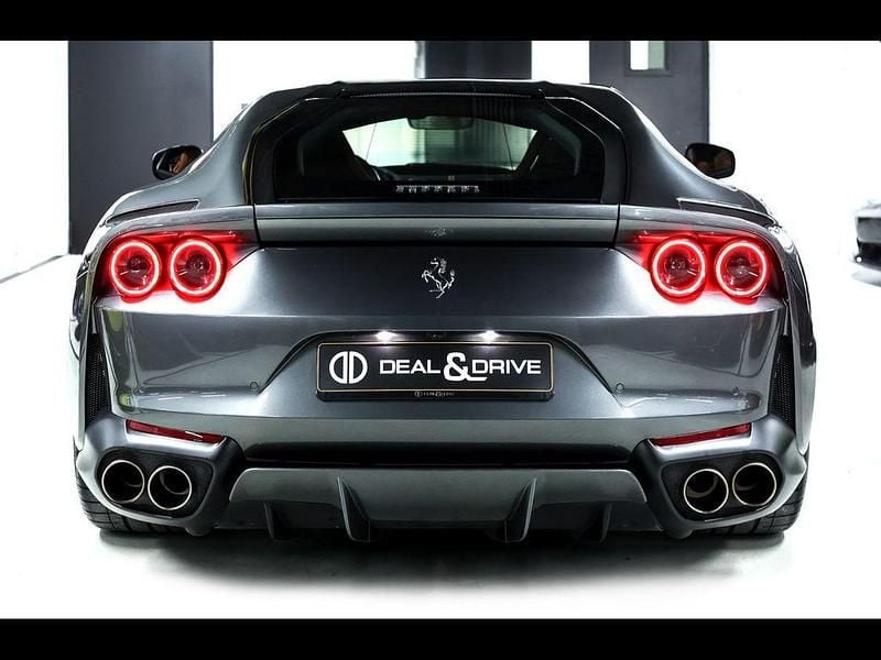 Gebraucht Ferrari 812 799 PS (587 kW) 2018 Grau Coupé