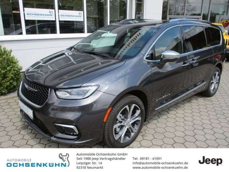 Grau Neu 2024 Chrysler Pacifica SUV | 82.990 € - Bild 1/4