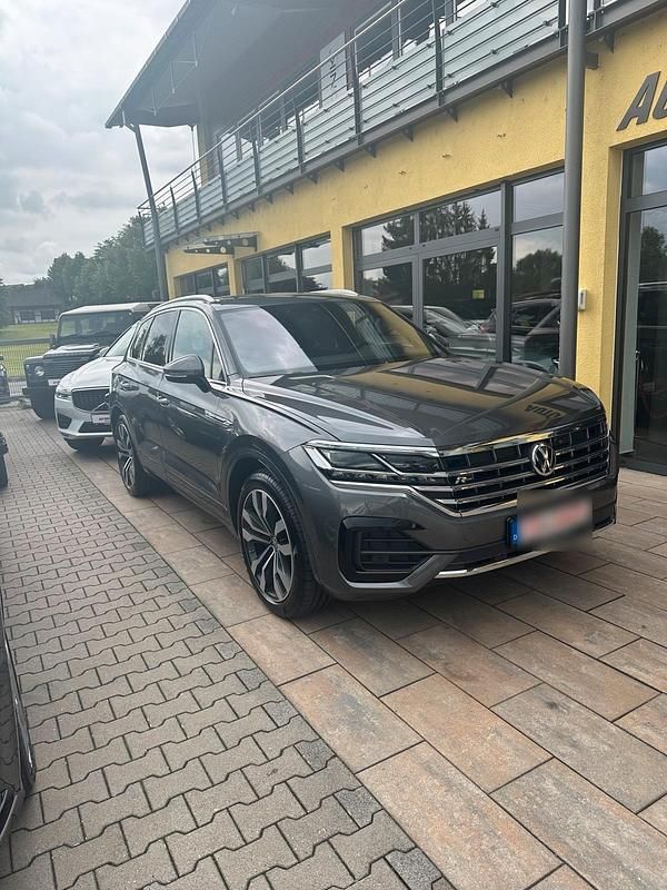 Gebraucht VW Touareg R-line 286 PS (210 kW) 2018 Grau SUV