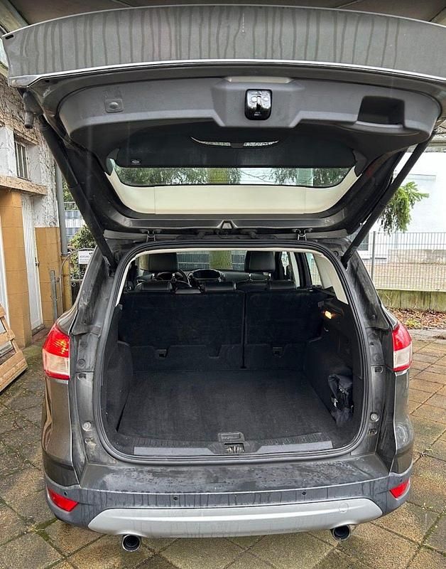 Gebraucht Ford Kuga Titanium 182 PS (133 kW) 2015 Silber SUV