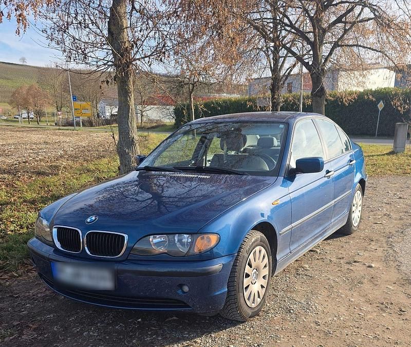 Second-hand BMW 318 143 CP (105 kW) 2002 Albastru Berlinǎ