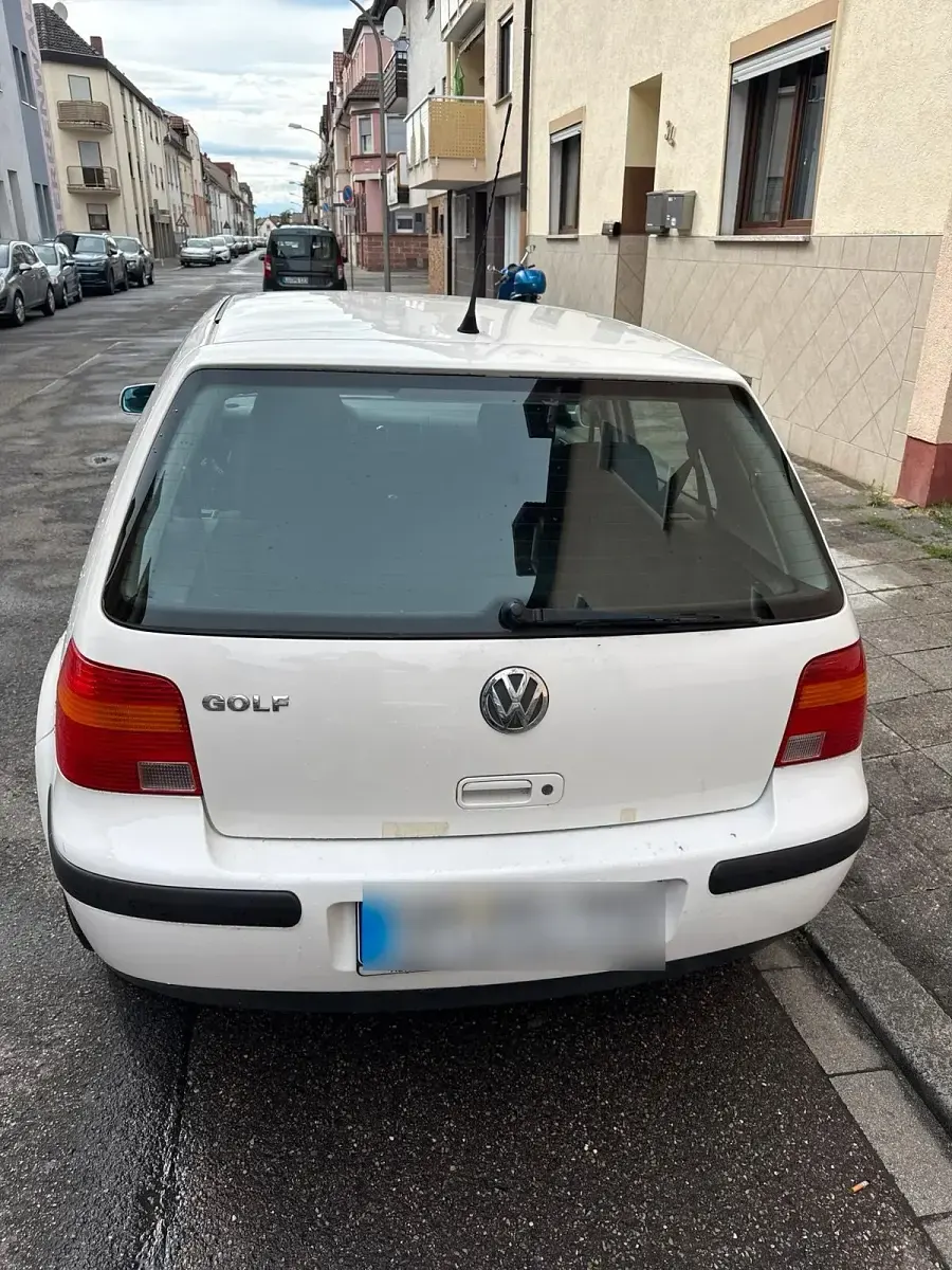 Gebraucht VW Golf IV 75 PS (55 kW) 2000 Weiß Kleinwagen