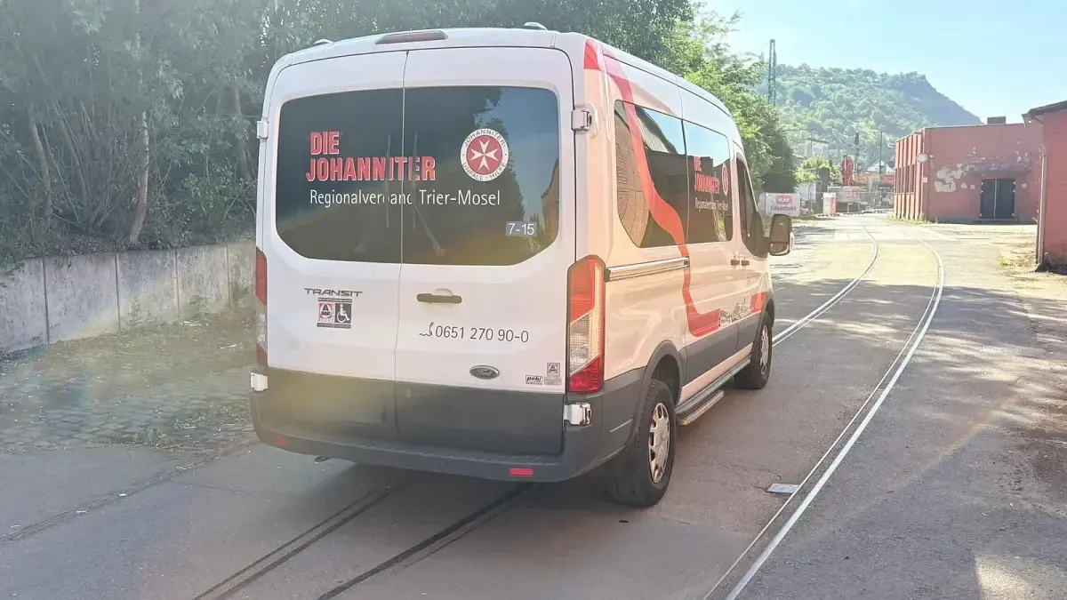 Gebraucht Ford Transit 131 PS (96 kW) 2019 Weiß Van / Kleinbus
