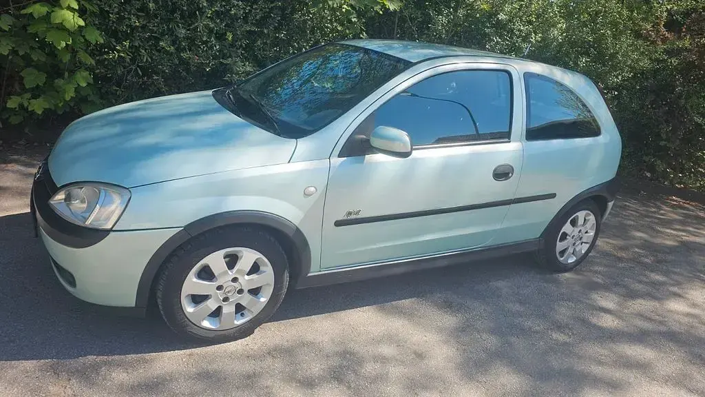 Gebraucht Opel Corsa Sport 90 PS (66 kW) 2000 Blau Limousine