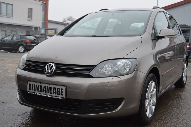 Braun Gebraucht 2012 VW Golf VII Highline Kleinwagen | 5.990 € (Guter Preis) - Bild 1/4