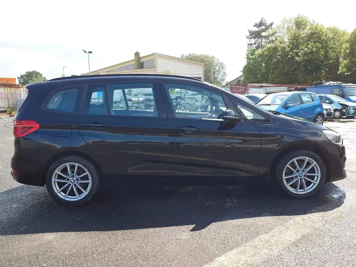 Gebraucht BMW 218 Advantage 150 PS (110 kW) 2020 Schwarz Kombi