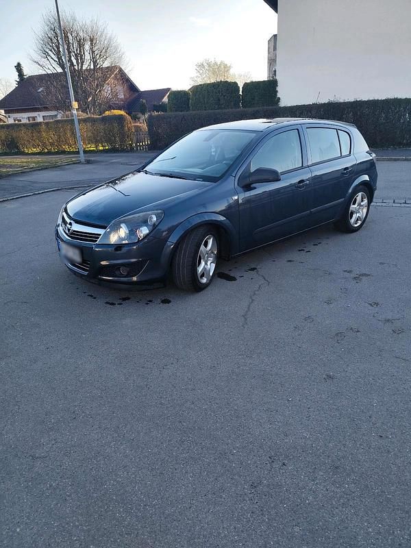 Gebraucht Opel Astra 116 PS (85 kW) 2008 Limousine