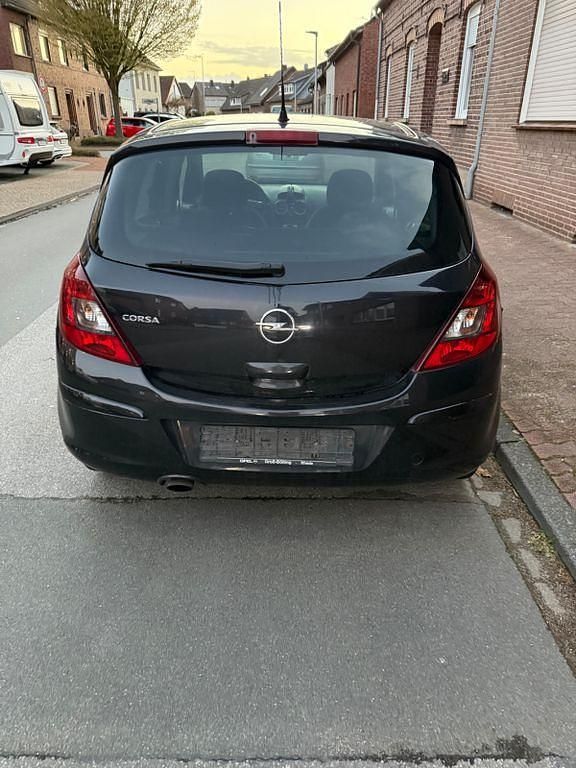 Gebraucht Opel Corsa Selection 82 PS (60 kW) 2010 Schwarz Kleinwagen