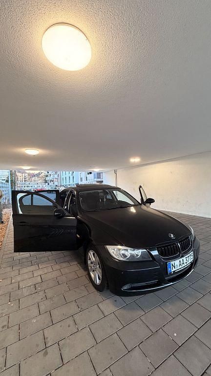 Gebraucht BMW 320 150 PS (110 kW) 2006 Schwarz Limousine