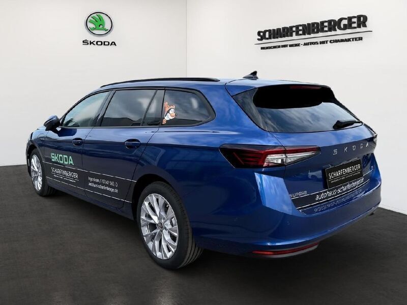 Gebraucht Skoda Superb Selection 204 PS (150 kW) 2024 Blau Kombi