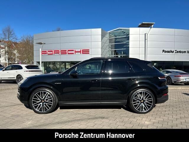 Gebraucht Porsche Cayenne 470 PS (345 kW) 2025 Schwarz SUV